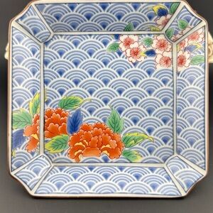 Arita Ware Senryu Kiln Old Imari Seigaiha Pattern Square Plate. 6” Japan
